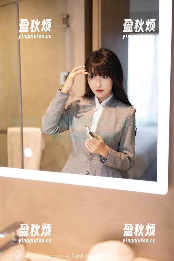 秀人网 - 作品里的凯竹廿十，女王降临，谁说光是服装重要？