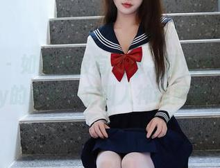 秀人网 – 如果礼服有灵魂，那周于希Sally的更新一定叫人神魂颠倒。