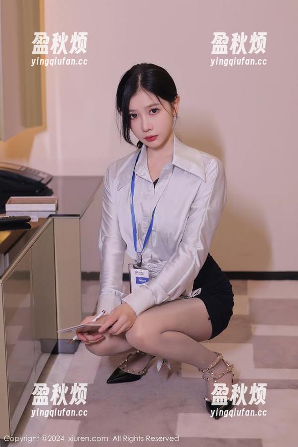 秀人网-奈汐酱nice 秀人网 - 这个旗袍,奈汐酱nice穿上后完全是美图风暴,别忘了把图包拿好!