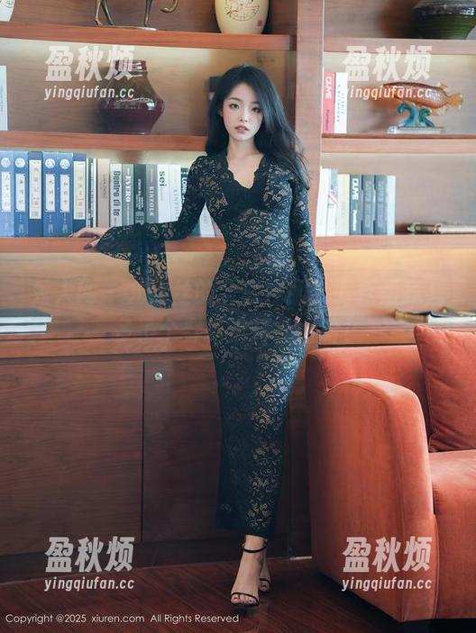 秀人网 - 尤妮丝的全套校服，下载后我又多了个穿搭选择，哈哈！