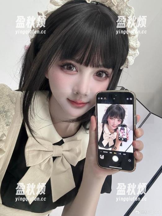 最新资源来临，秋山AkI的内衣之旅，难道她也在为啥买一送一吗？
