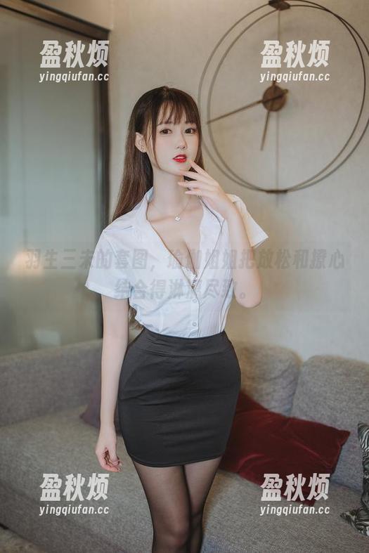 羽生三未 羽生三未的套图,瑜伽姐姐把放松和撩心结合得淋漓尽致。