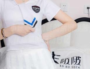 袜啵啵 – 小沫与运动鞋的亲密接触，写真作品里的运动日记。