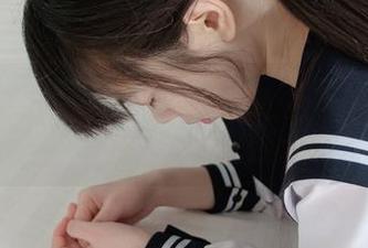 分享给你们这组西尔酱女孩的套图，像极了我在梦里见过的那个人。