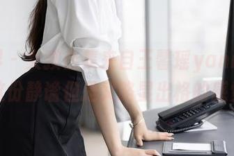 语画界 – 女孩合集来自王馨瑶yanni，下载这份静谧但是又略显出格的感觉。