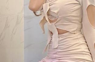 刚更新的过期米线线喵浴室写真，水汽中透出的……hint