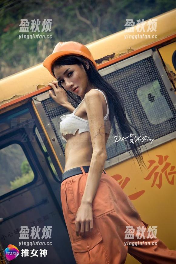 青豆客 - 泳池边的琪琪qlql，写真怎么那么好看，让我心里默念一百遍美图！