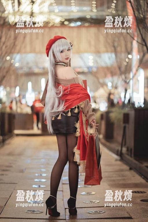 面饼仙儿的修女cos，照片中那份忐忑好像也透过镜头传给了我。