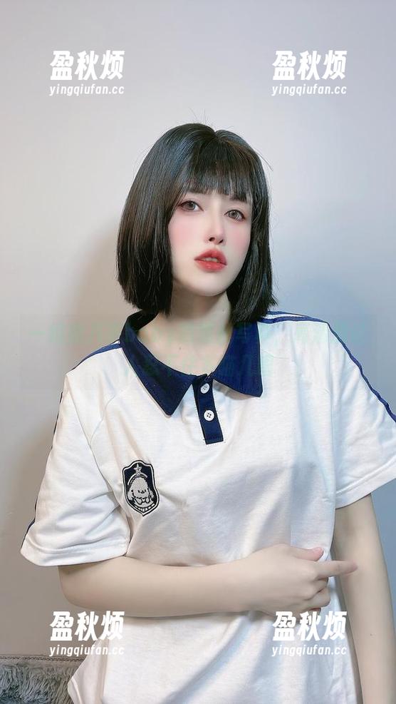 一组鹿八岁baby的黑丝写真，高清到让人忍不住多瞄几眼